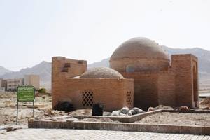 Hakim Nazari Tomb
