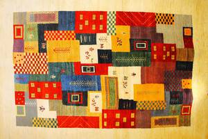 Gabbeh Carpet Weaving